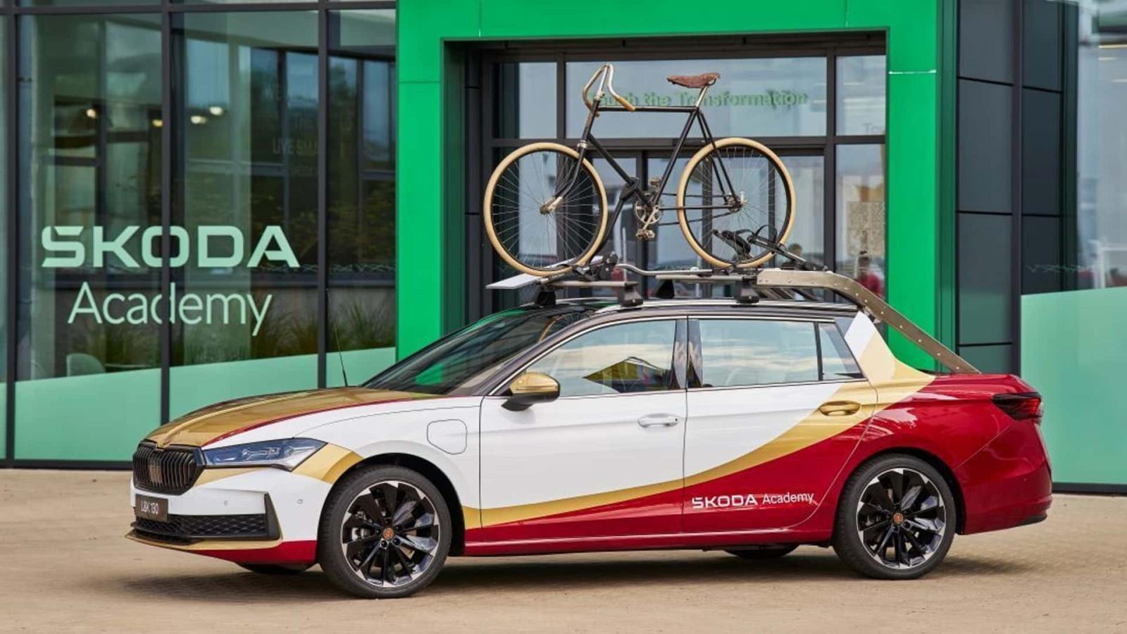 Το Skoda L&K 130 είναι ένα Superb για αγώνες ποδηλασίας